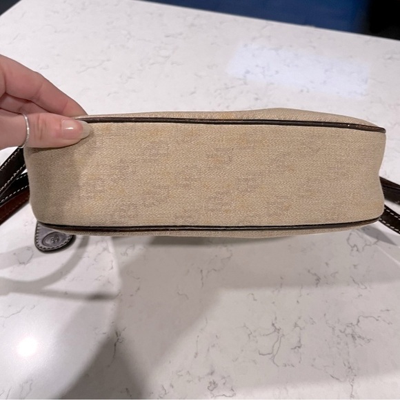 DOONEY & BOURKE Vintage 90s Monogram Crossbody Bag - Picture 3 of 16